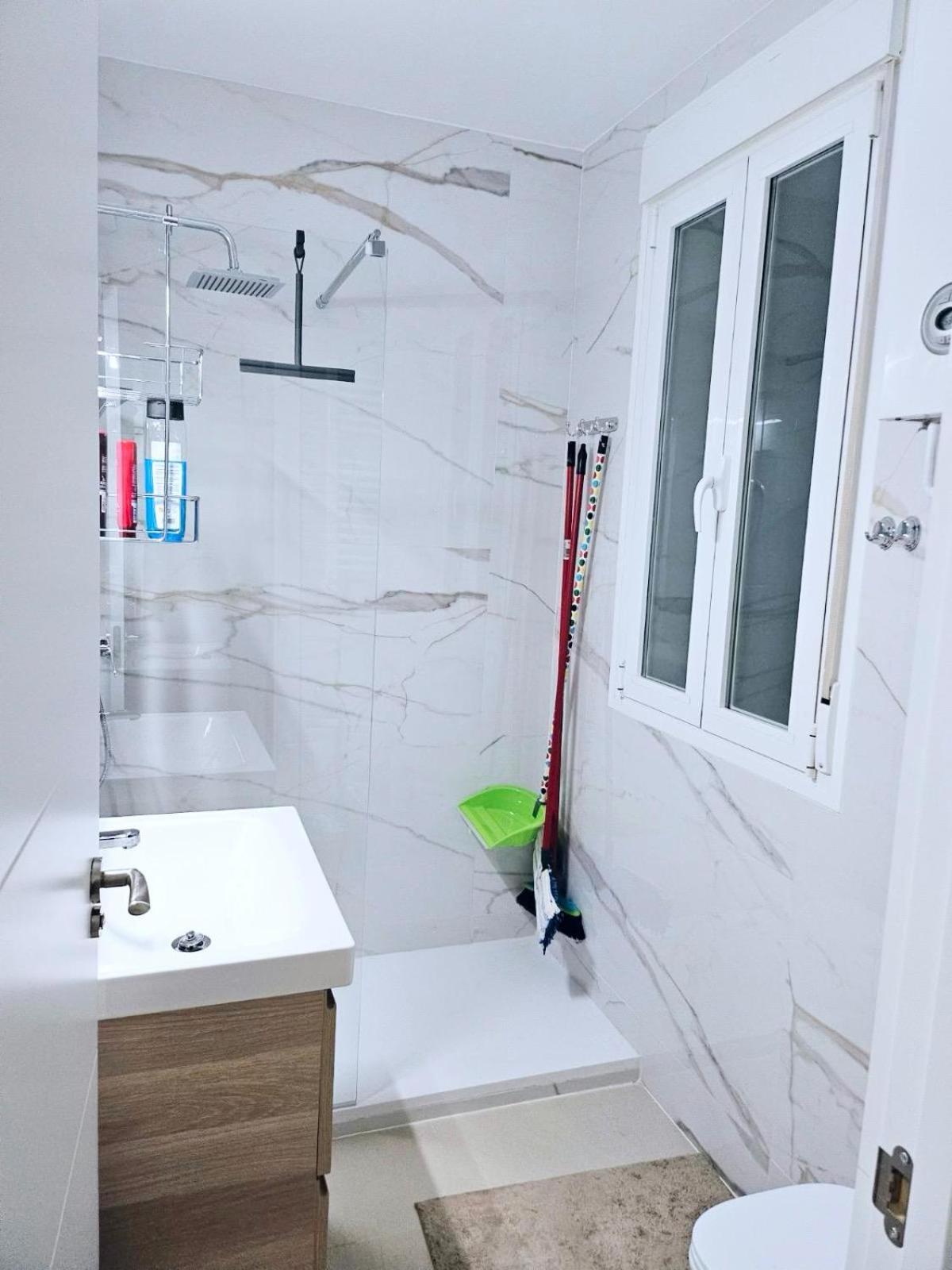 Acogedor Apartamento En Atocha By Bebalmy Madrid Eksteriør bilde