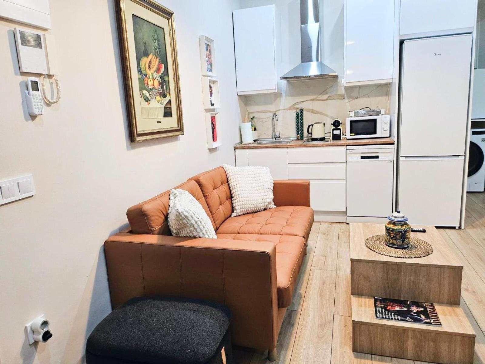 Acogedor Apartamento En Atocha By Bebalmy Madrid Eksteriør bilde